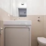 Apartamento Giulini 5 *