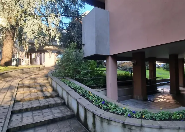 Giulini 5 - B Διαμέρισμα *